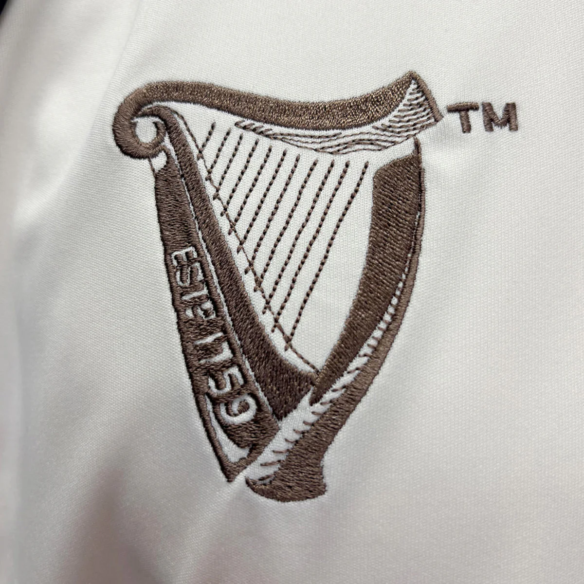 Guinness Cream Retro Pint Jersey - Image 6